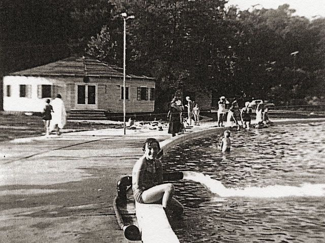 Castlewood_Pool.jpg